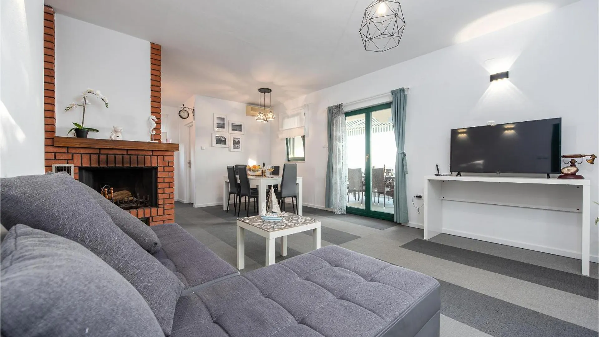 Lovely Home In Mandre With Kitchen 0*,  Croatia
