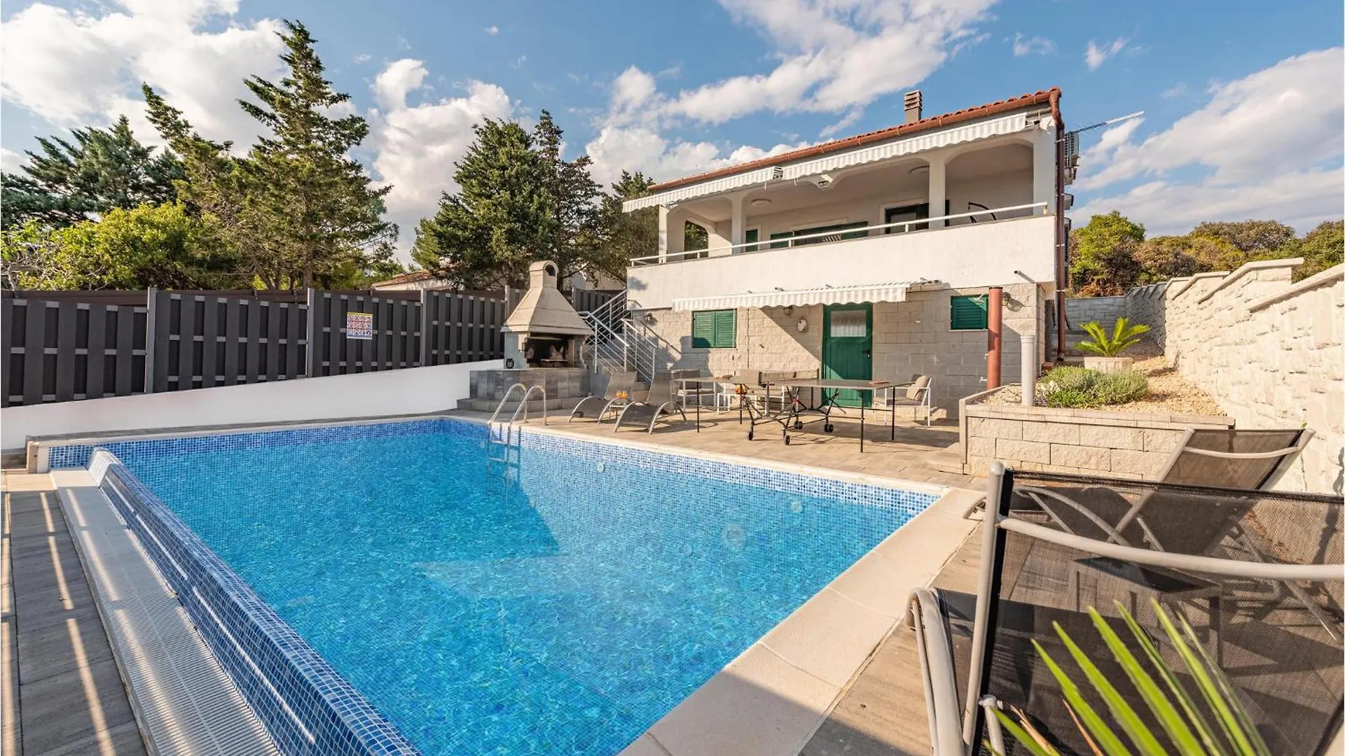 Holiday home Lovely Home In Mandre With Kitchen