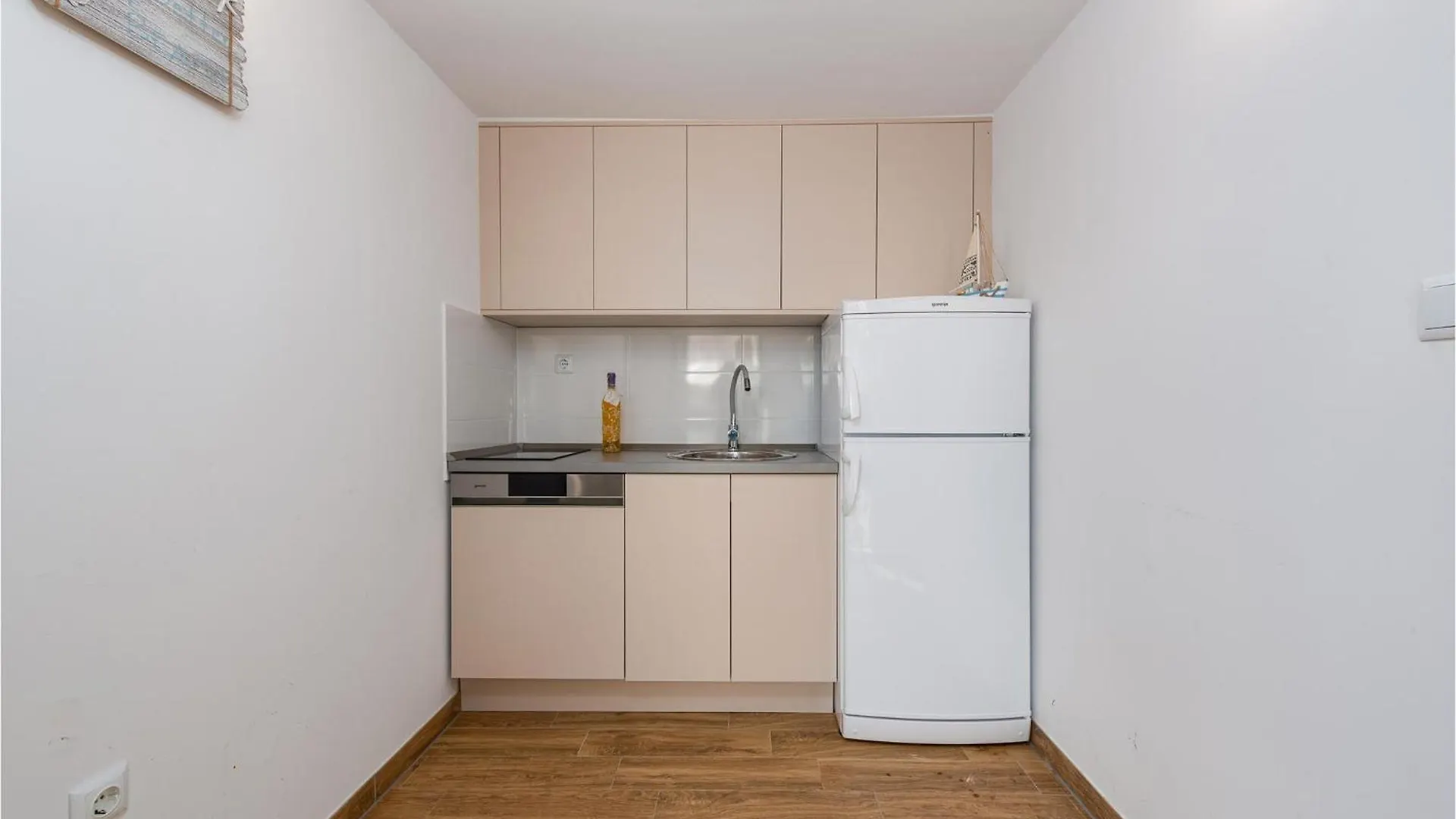 Lovely Home In Mandre With Kitchen