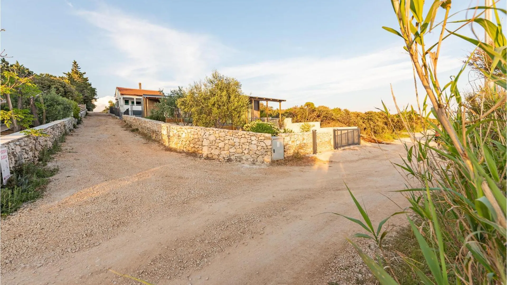 Lovely Home In Mandre With Kitchen 0*,