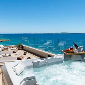Natura Luxury Mandre